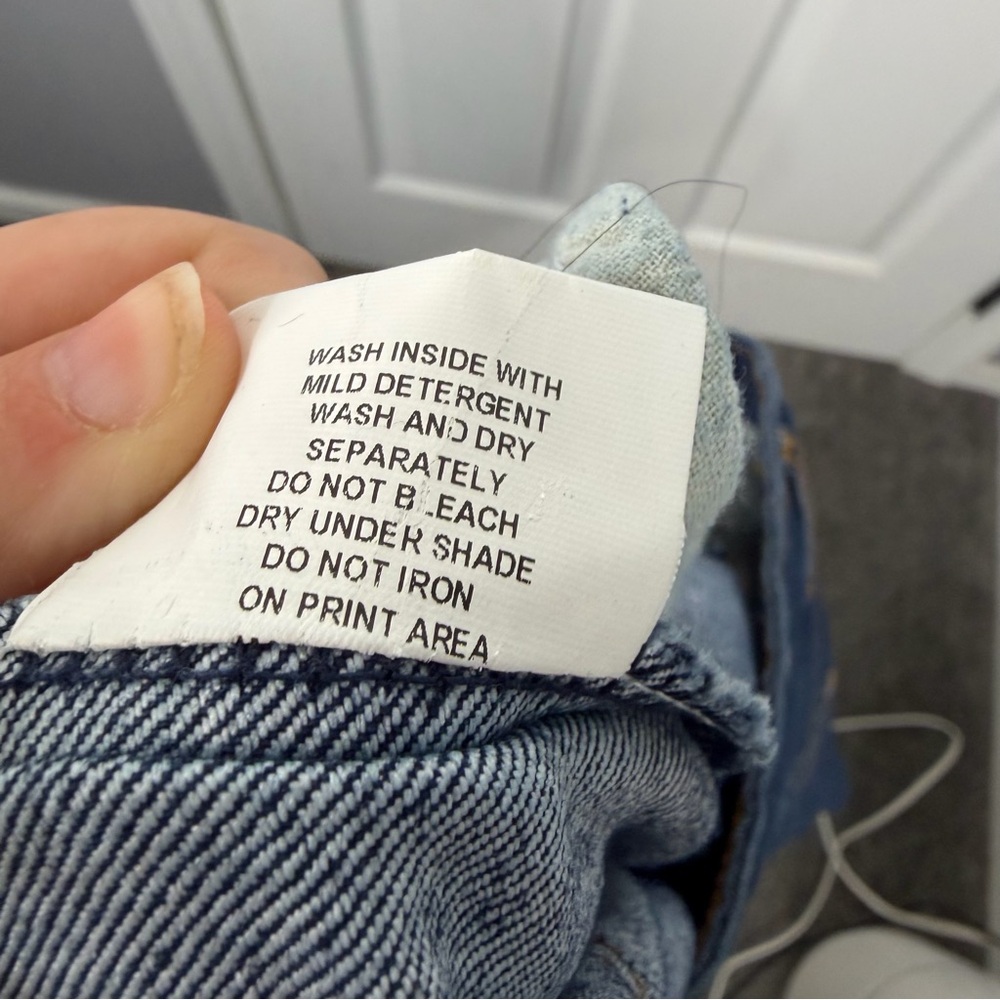 Sz 36 De’Extase Y2K Dark Wash Low Rise Capris NWOT $170 MSRP - Picture 15 of 15